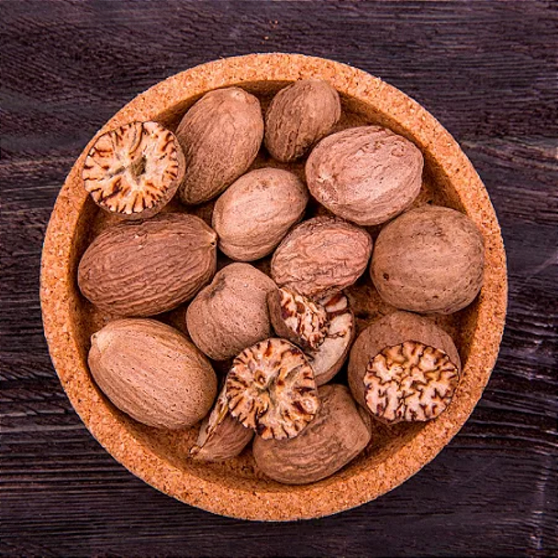 Noz Moscada Grão 100g – Sabor e Saúde em Cada Raspada