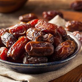 Tâmara Seca Graúda com Caroço 100g – Energia Natural e Sabor Irresistível