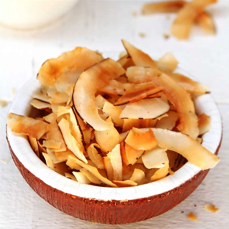 Chips de Coco - Lascas Tostadas e Nutritivas | O Lanche Saudável Que Você Merece